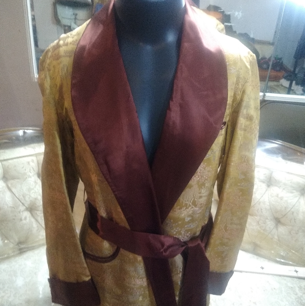 Golden Chinese Silk smoking jacket beautiful embroidery scenes